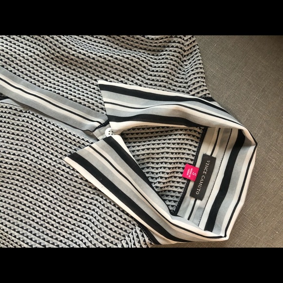 Vince Camuto Long Sleeve Blouse - Picture 2 of 3